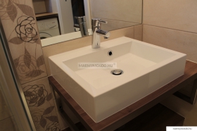 MARMY - BOLOGNA - Mosdó, mosdókagyló - Fényes fehér öntött márvány 50x45 - Szögletes - Bútorra, pultra ültethető, falra szerelhető